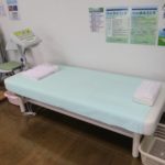 しもとり接骨院　施術台